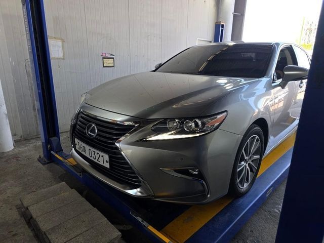 Lexus ES 2017 — inspection photo 1
