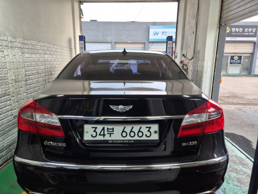 Hyundai Genesis 2012 — inspection photo 2