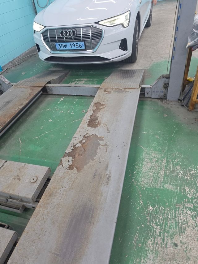 Audi e-tron 2022 — inspection photo 1
