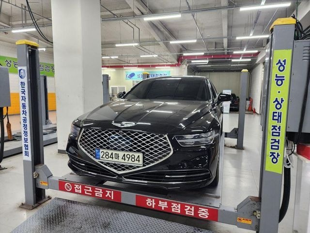 Genesis G90 2019 — inspection photo 1