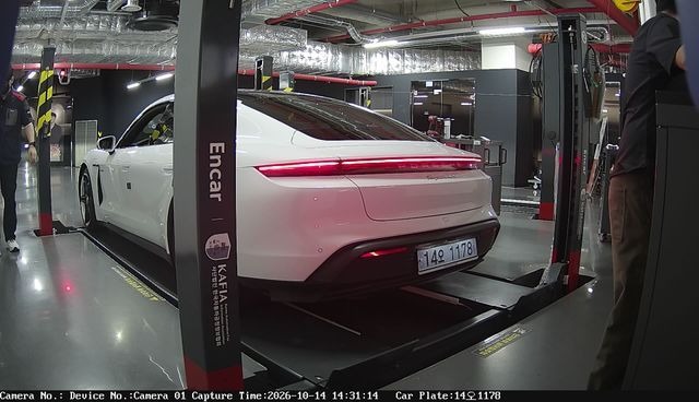 Porsche Taycan 2021 — inspection photo 2