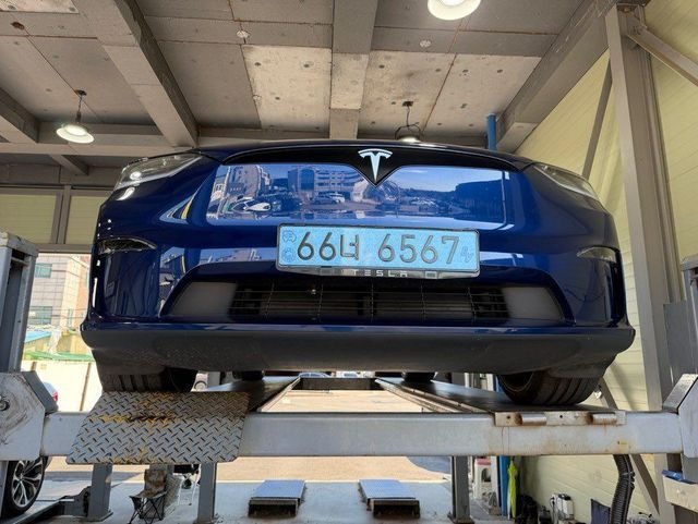 Tesla Model X 2023 — inspection photo 1
