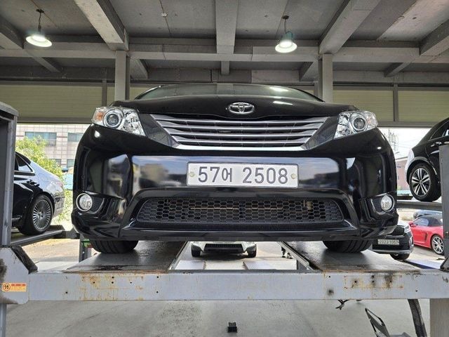 Toyota Sienna 2014 — inspection photo 1