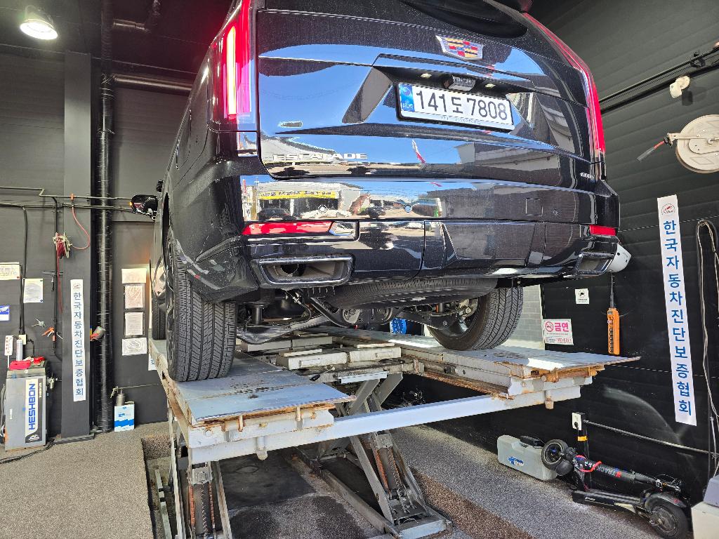 Cadillac Escalade 2025 — inspection photo 2