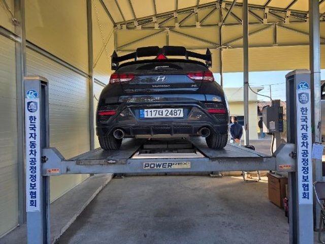 Hyundai Veloster 2023 — inspection photo 2