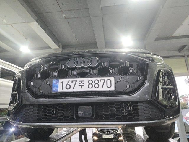 Audi Q5 2025 — inspection photo 1