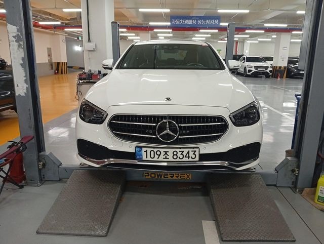 Mercedes-Benz E-Class 2022 — inspection photo 1