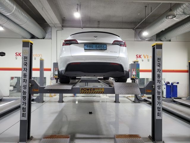 Tesla Model Y 2022 — inspection photo 2
