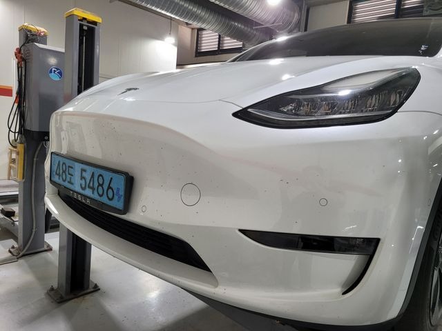 Tesla Model Y 2022 — inspection photo 1