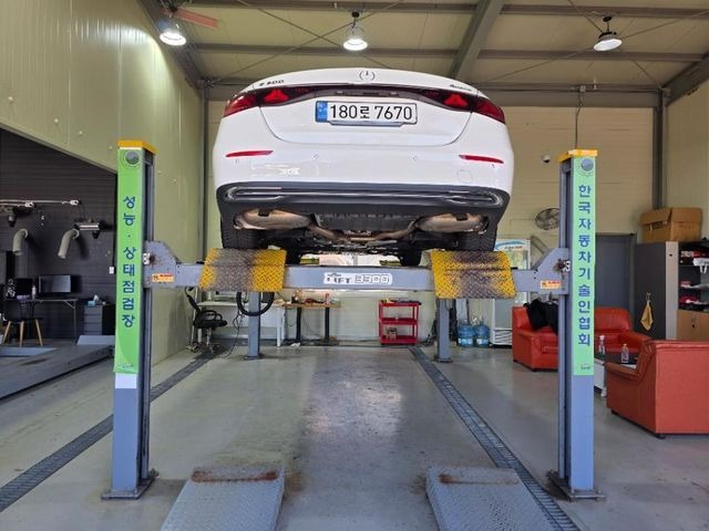 Mercedes-Benz E-Class 2024 — inspection photo 2