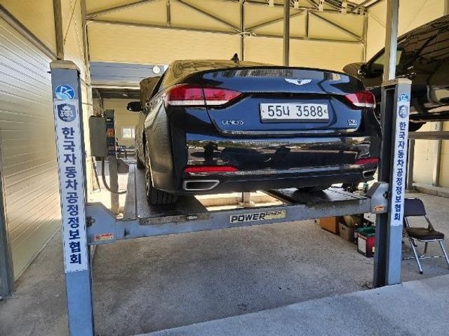 Hyundai Genesis 2016 — inspection photo 2