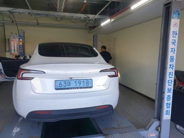Tesla Model 3 2024 — inspection photo 2