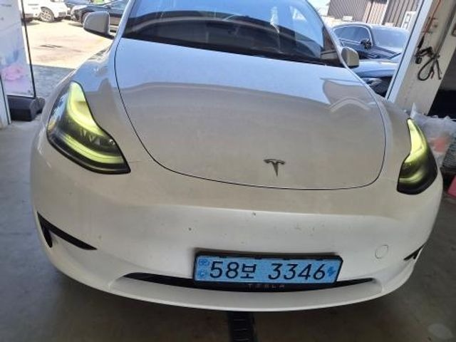 Tesla Model Y 2024 — inspection photo 1