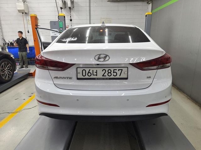 Hyundai AVANTE 2018 — inspection photo 2