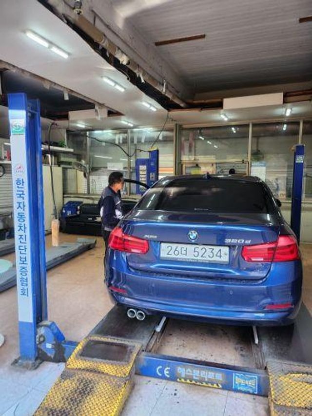 BMW 3-Series 2018 — inspection photo 2
