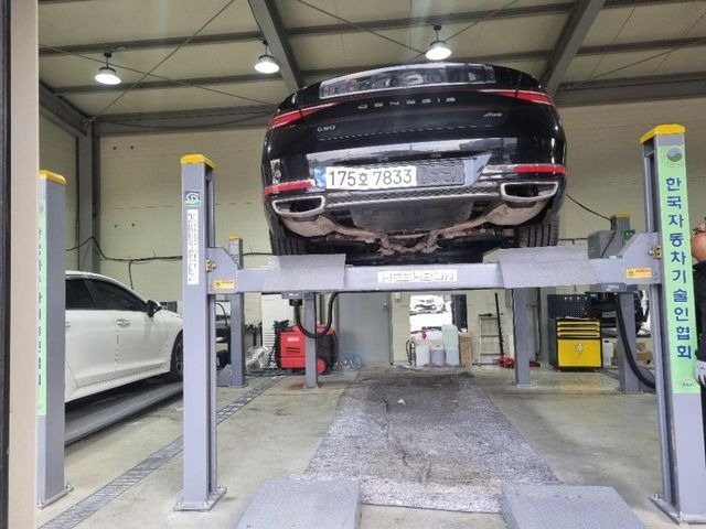 Genesis G90 2023 — inspection photo 2