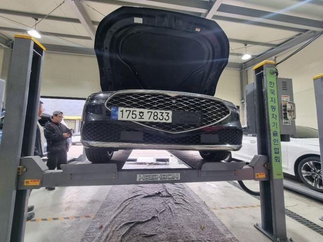 Genesis G90 2023 — inspection photo 1