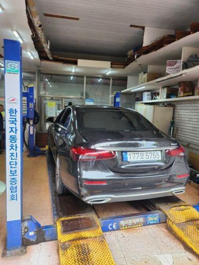 Mercedes-Benz E-Class 2023 — inspection photo 2