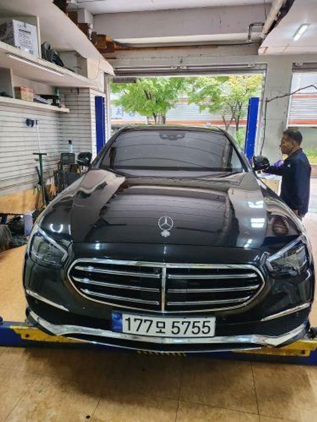Mercedes-Benz E-Class 2023 — inspection photo 1