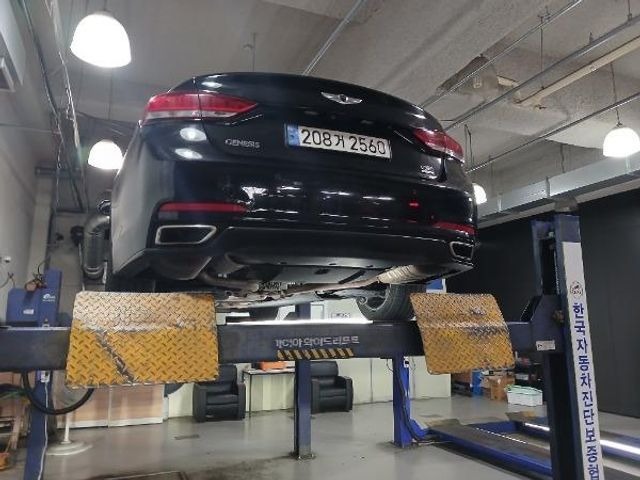 Hyundai Genesis 2015 — inspection photo 2
