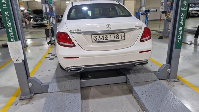 Mercedes-Benz E-Class 2018 — inspection photo 2