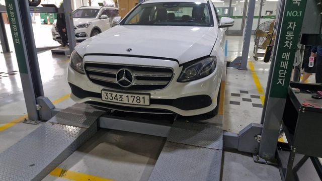 Mercedes-Benz E-Class 2018 — inspection photo 1