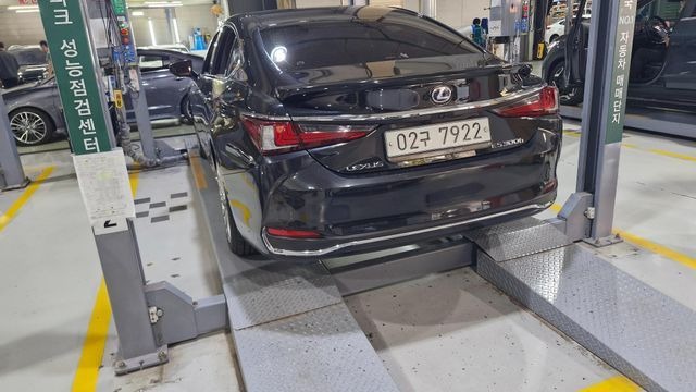 Lexus ES 2019 — inspection photo 2