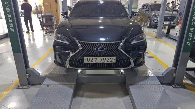 Lexus ES 2019 — inspection photo 1