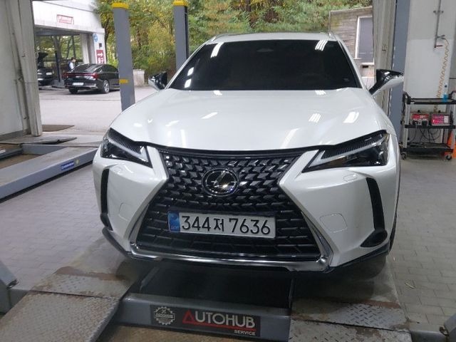 Lexus UX 2026 — inspection photo 1
