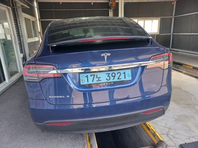 Tesla Model X 2019 — inspection photo 2