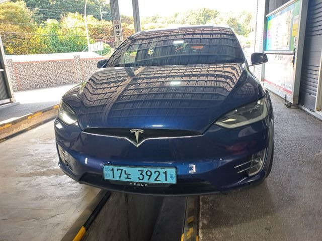 Tesla Model X 2019 — inspection photo 1