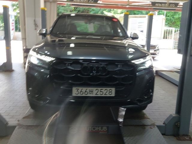 Audi SQ7 2026 — inspection photo 1