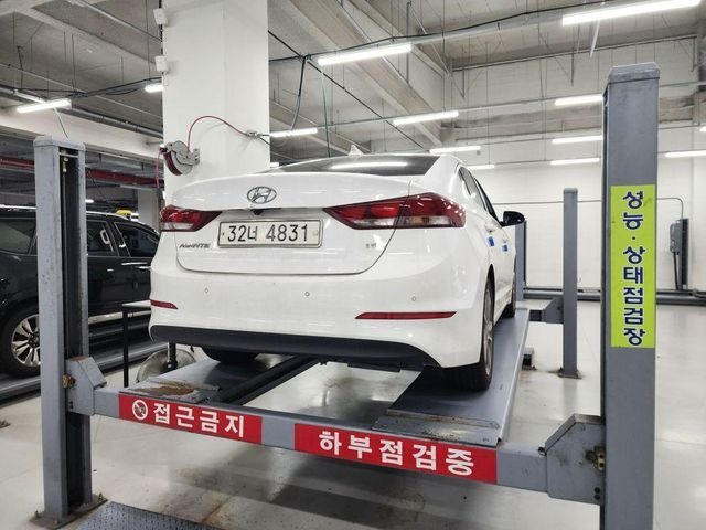 Hyundai AVANTE 2018 — inspection photo 2