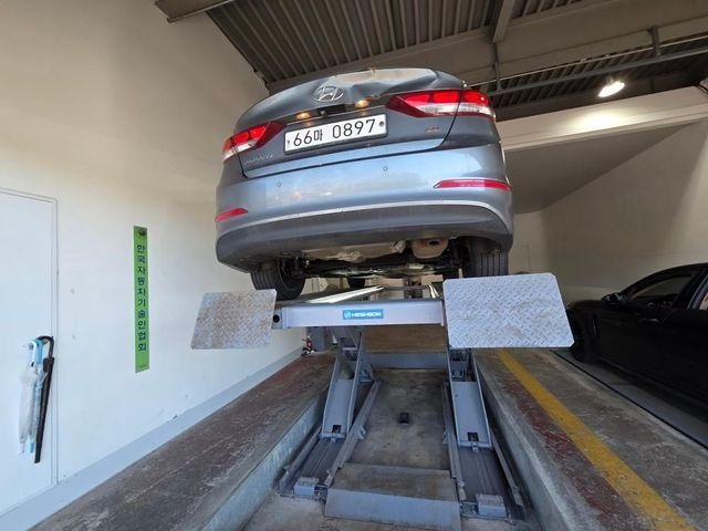 Hyundai AVANTE 2016 — inspection photo 2