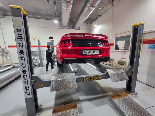 Ford Mustang 2022 — inspection photo 2