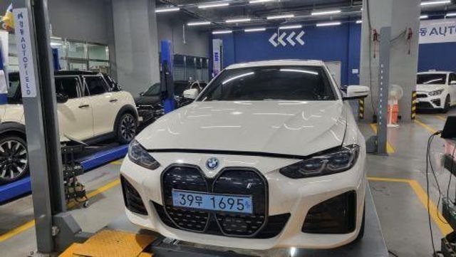 BMW i4 2024 — inspection photo 1