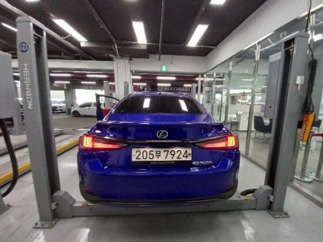 Lexus ES 2023 — inspection photo 2