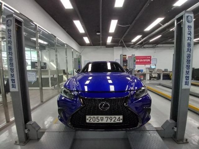 Lexus ES 2023 — inspection photo 1