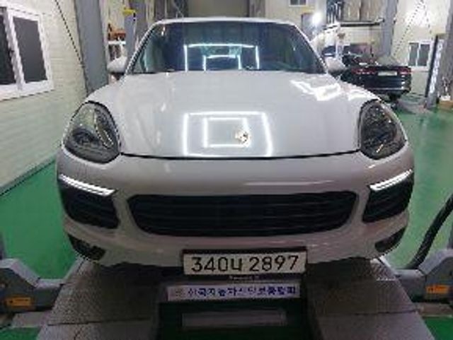 Porsche Cayenne 2016 — inspection photo 1