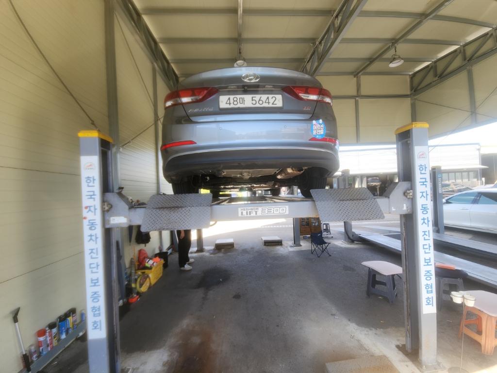 Hyundai AVANTE 2017 — inspection photo 2