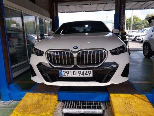 BMW 5-Series 2026 — inspection photo 1