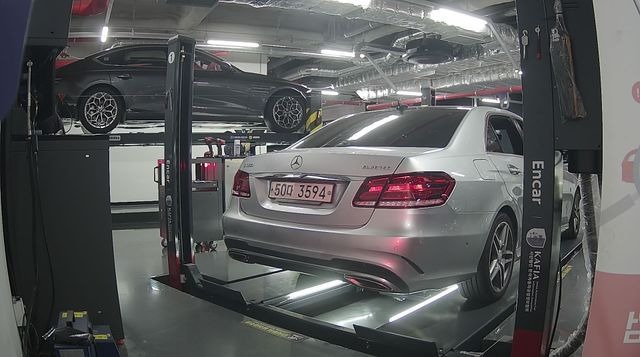 Mercedes-Benz E-Class 2015 — inspection photo 2