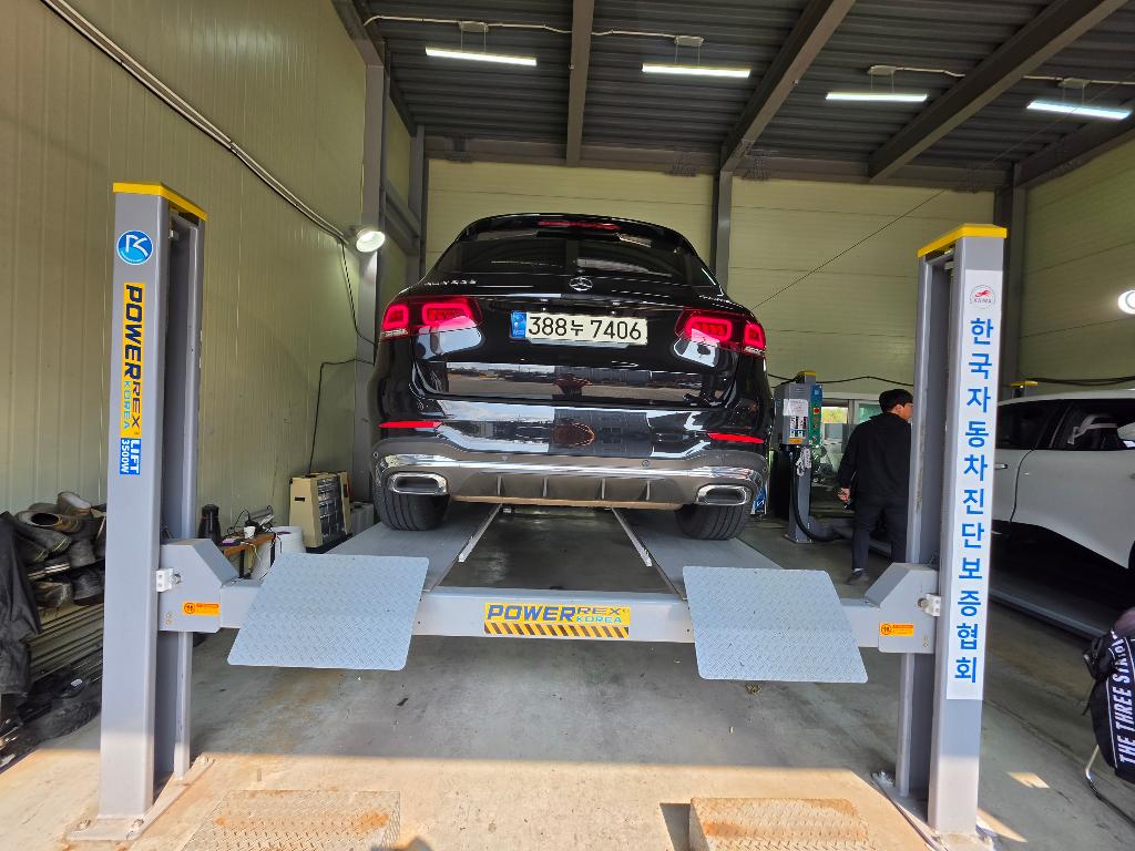 Mercedes-Benz GLC-Class 2020 — inspection photo 2