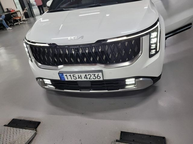 Kia Canival 2025 — inspection photo 1