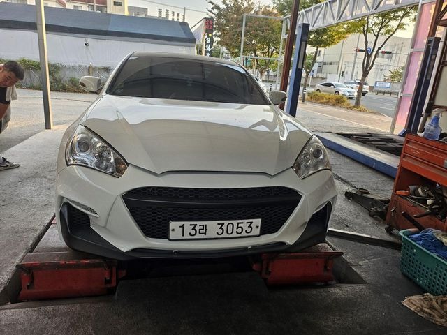 Hyundai Genesis 2010 — inspection photo 1