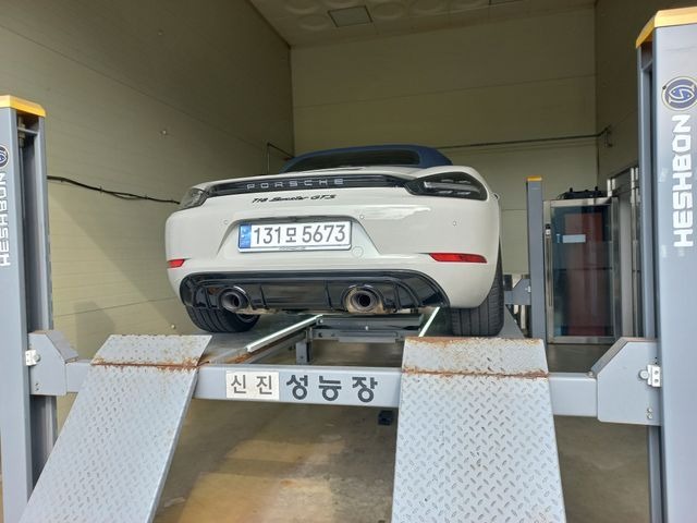 Porsche 718 2024 — inspection photo 2