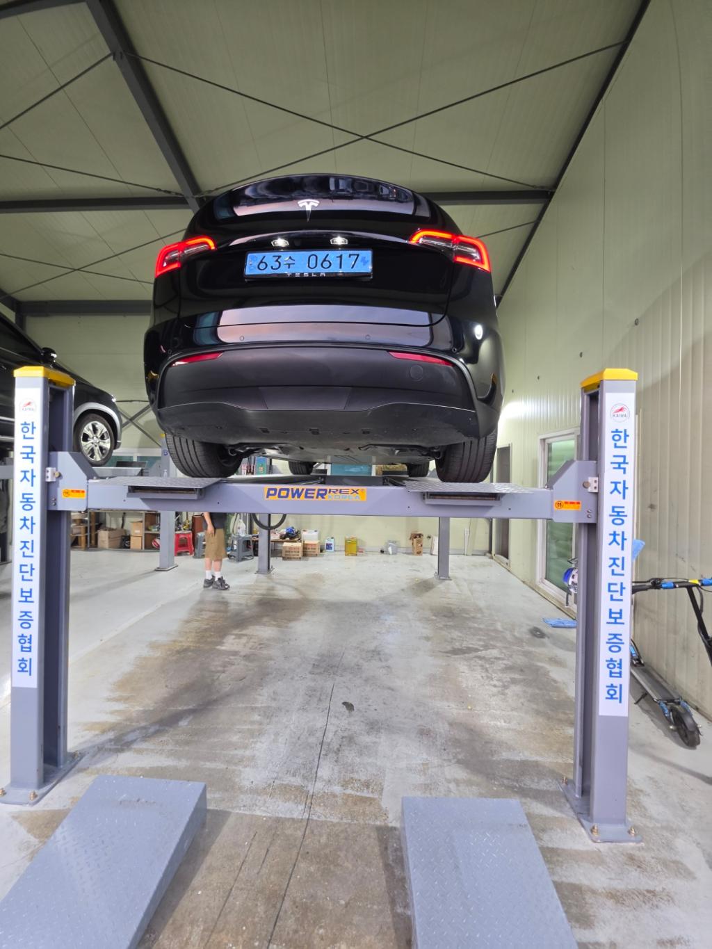 Tesla Model Y 2022 — inspection photo 2