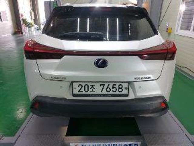Lexus UX 2019 — inspection photo 2