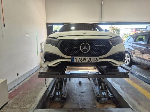 Mercedes-Benz E-Class 2025 — inspection photo 1