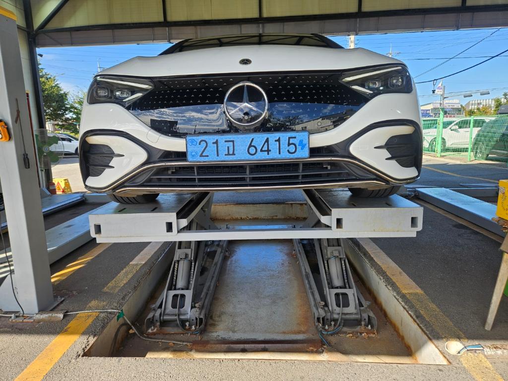 Mercedes-Benz EQE 2023 — inspection photo 1